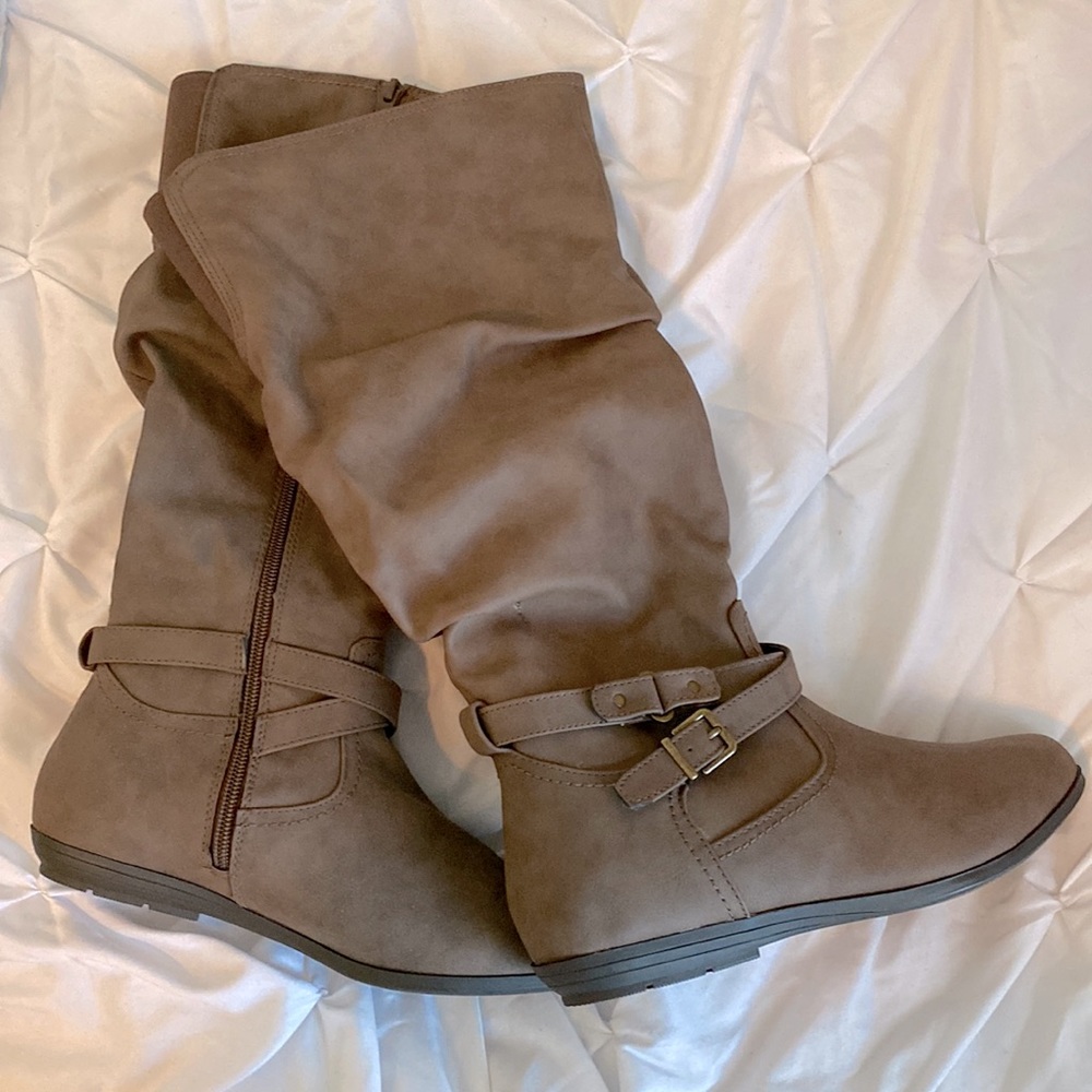 Brand new brown wide calf faux suede boots!  Size 7.5 wide!